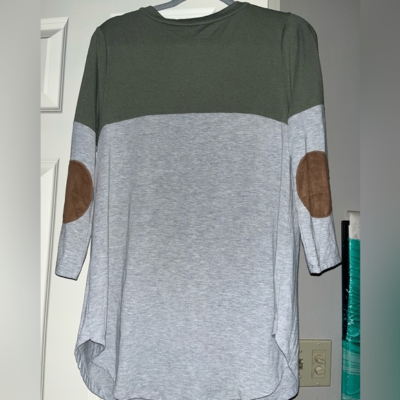 Colorblock Tee - Picture 3 of 3